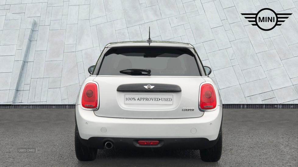Jun 2017 MINI Hatch 1.5 Cooper 5dr