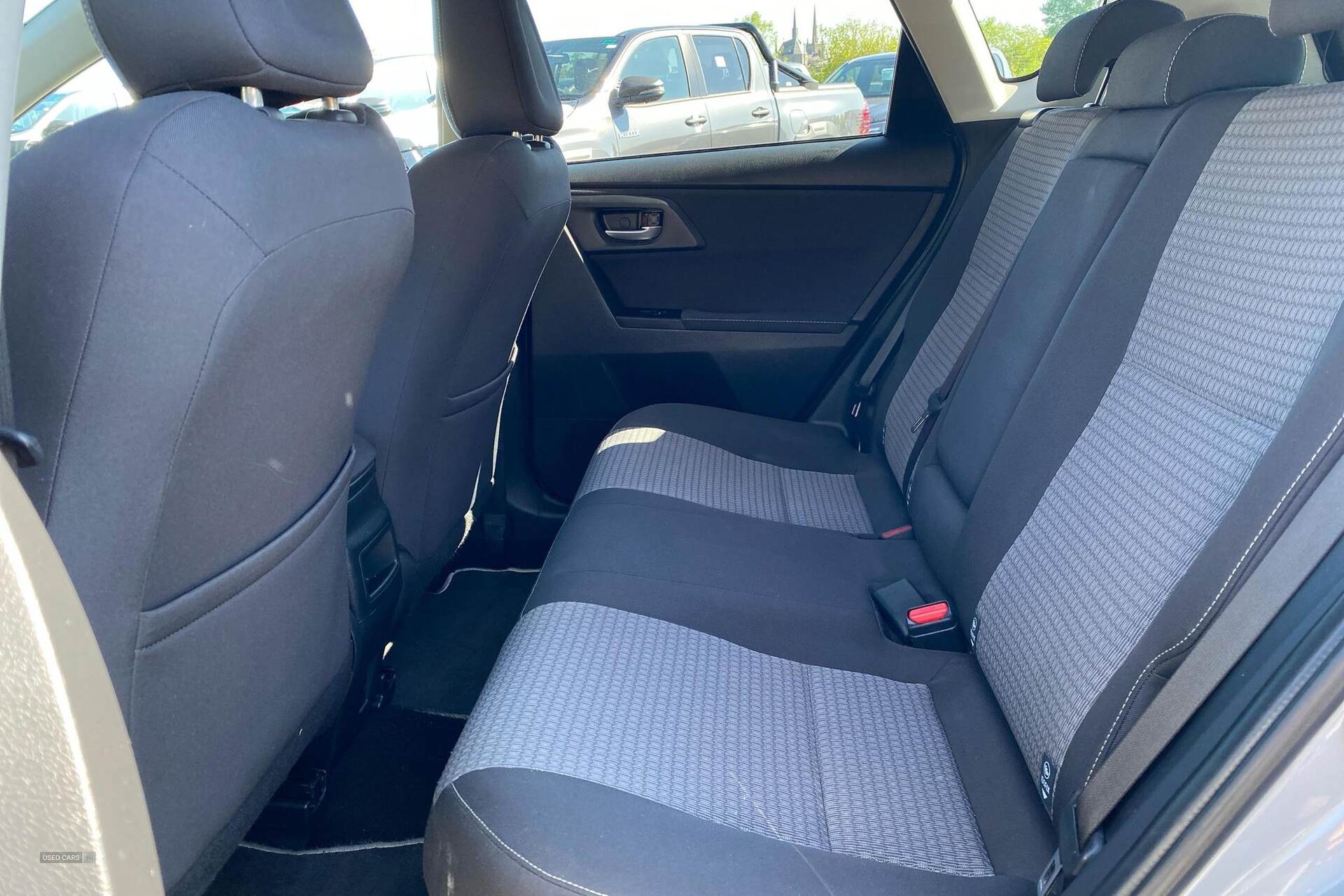 Jun 2018 Toyota Auris 1.8 Hybrid Design TSS 5dr CVT [Nav]