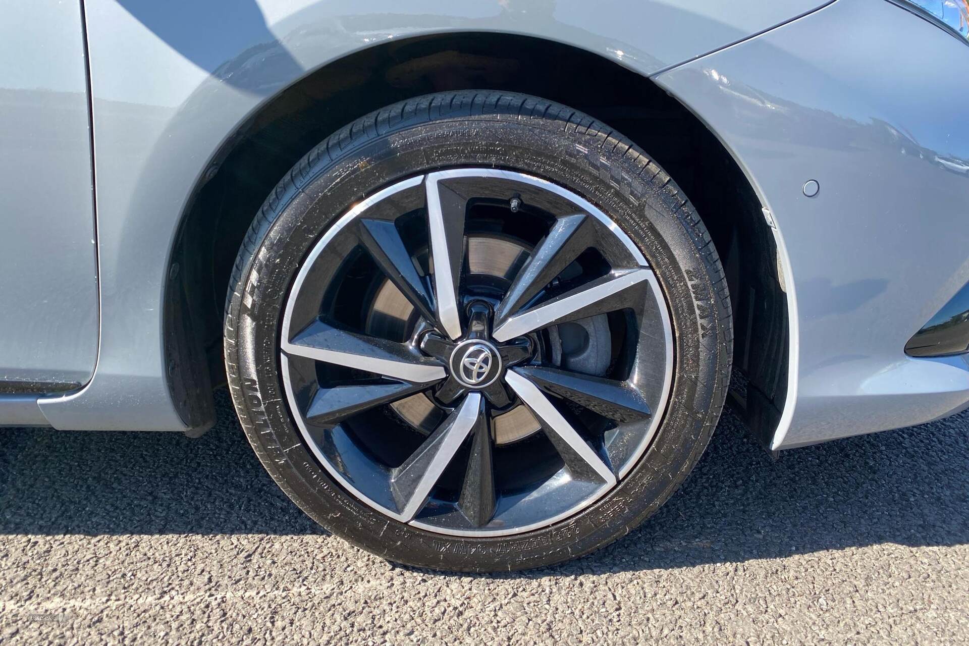 Jun 2018 Toyota Auris 1.8 Hybrid Design TSS 5dr CVT [Nav]
