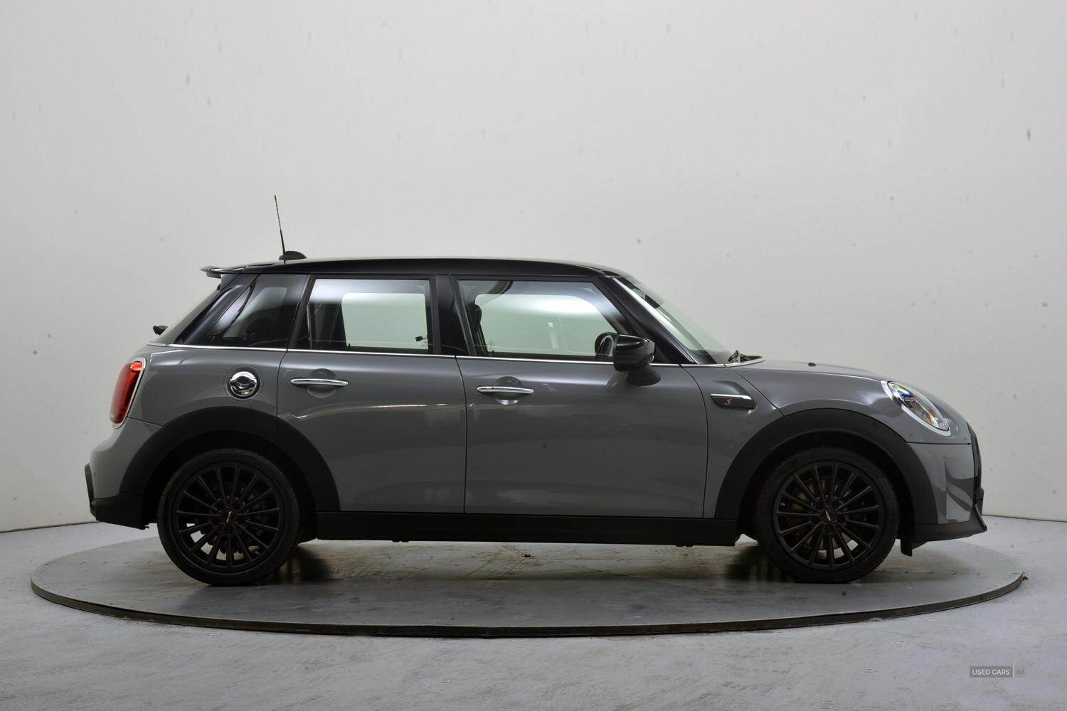 Jan 2022 MINI HATCHBACK 2.0 Cooper S Classic 5dr