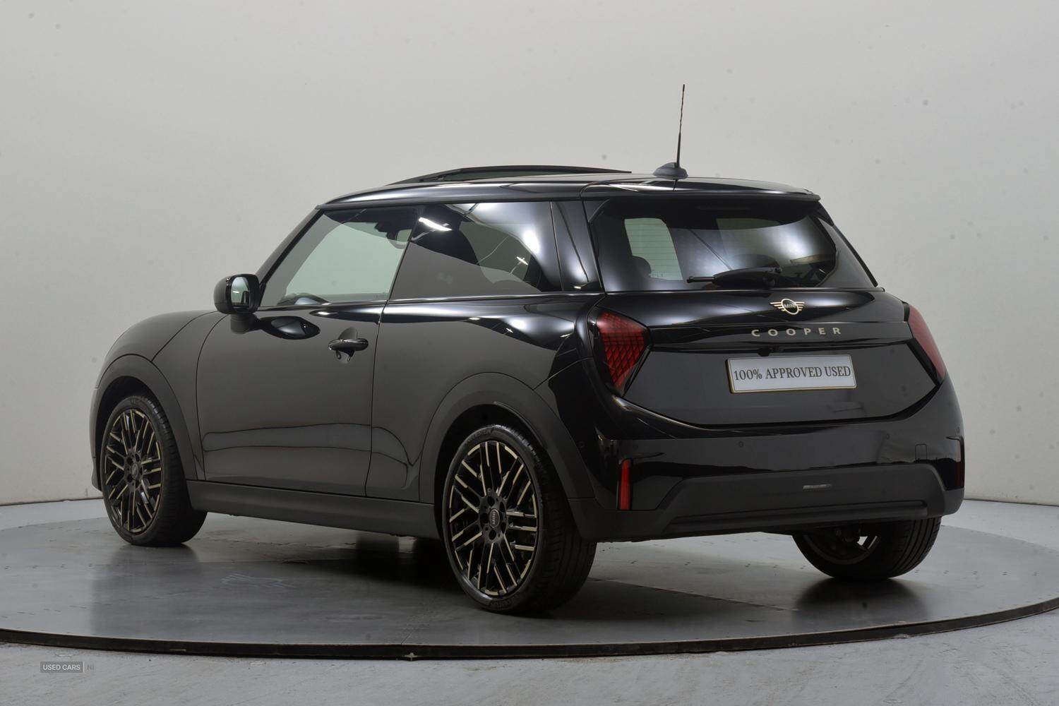 Nov 2024 MINI Cooper 1.5 C Exclusive 3dr Auto