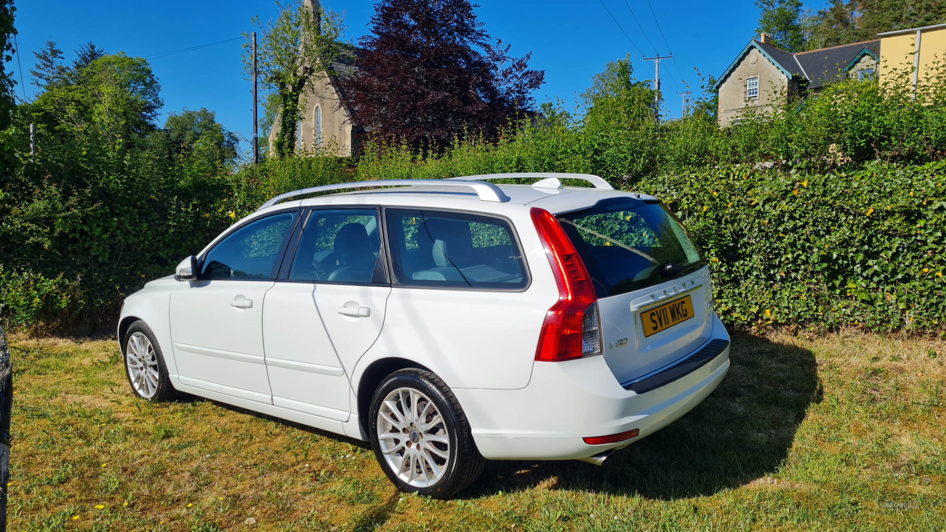 Apr 2011 Volvo V50 D4 [177] SE Lux 5dr