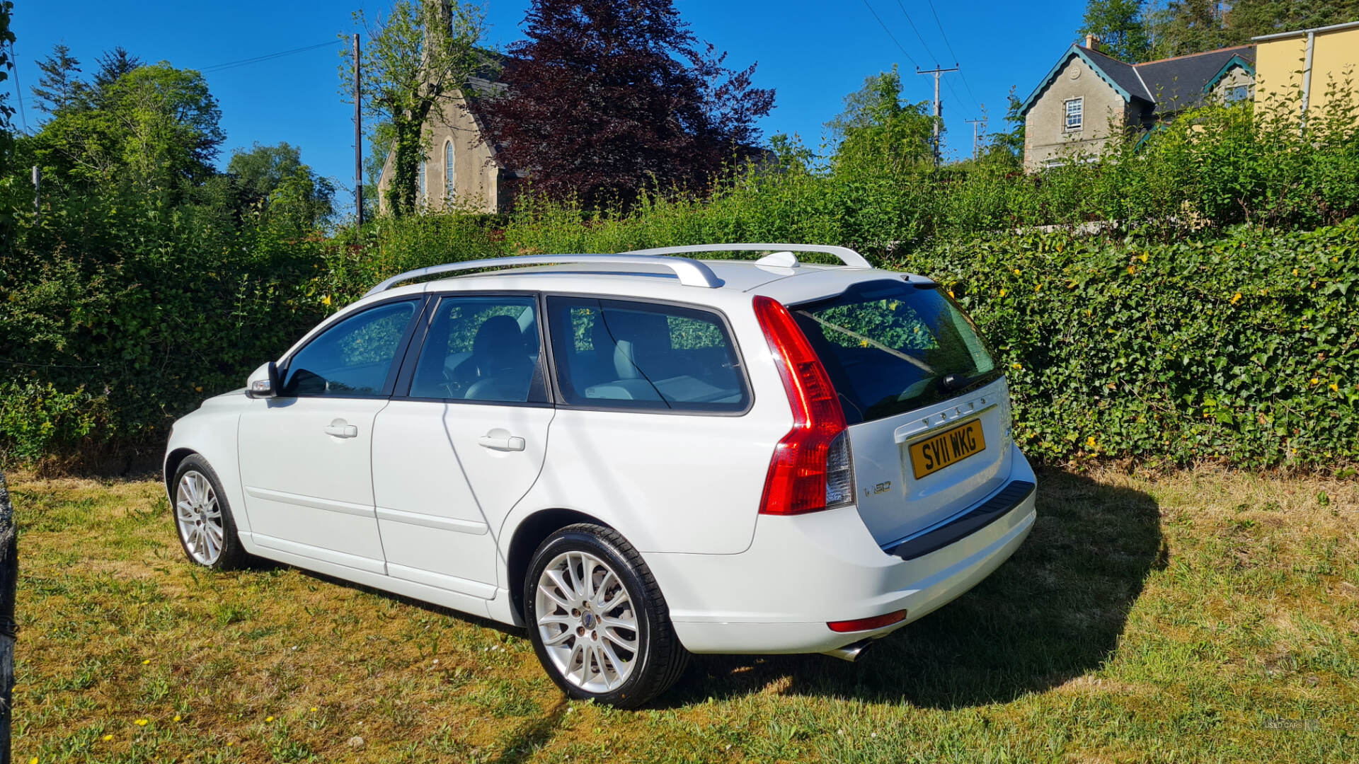 Apr 2011 Volvo V50 D4 [177] SE Lux 5dr