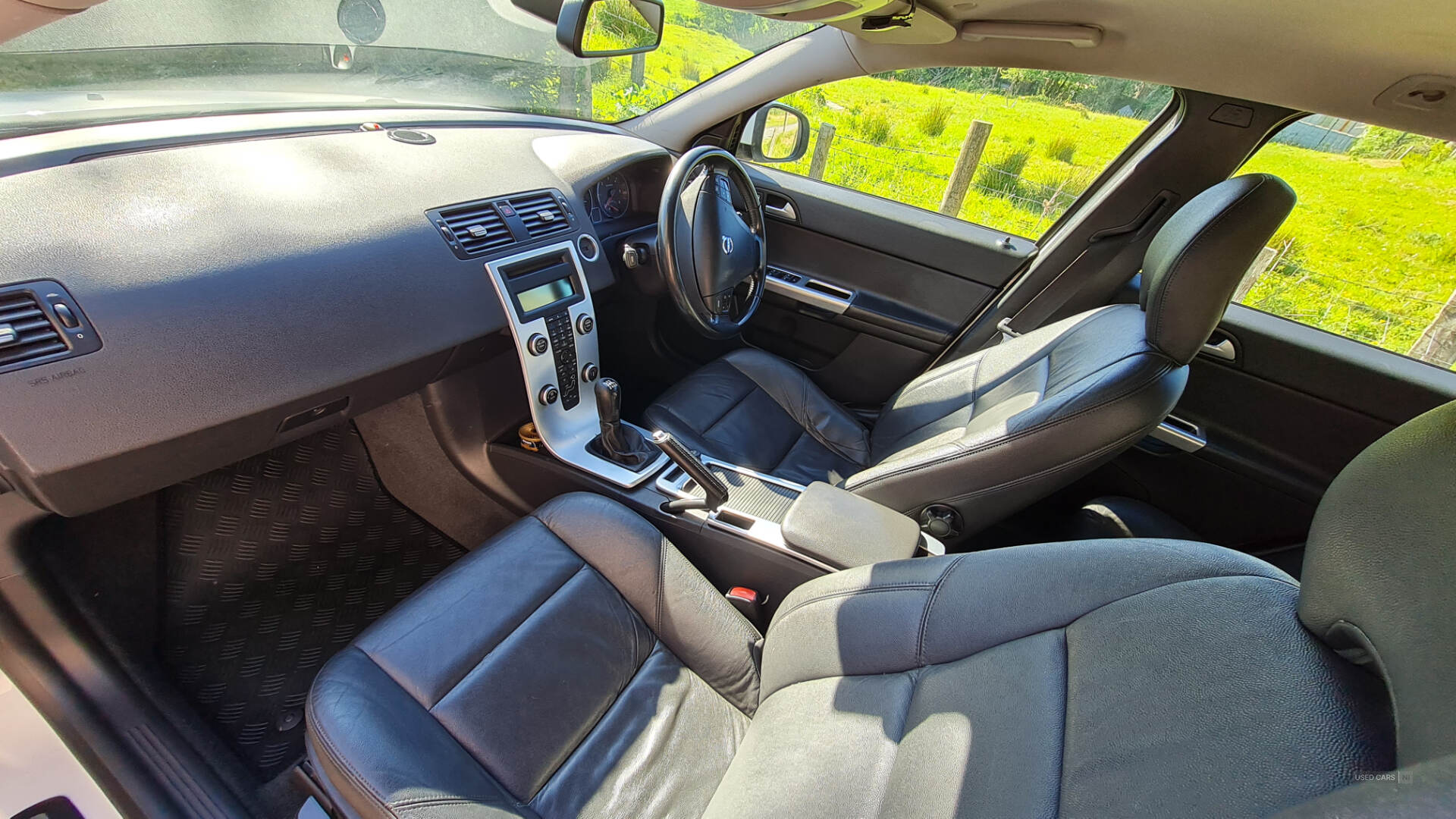 Apr 2011 Volvo V50 D4 [177] SE Lux 5dr