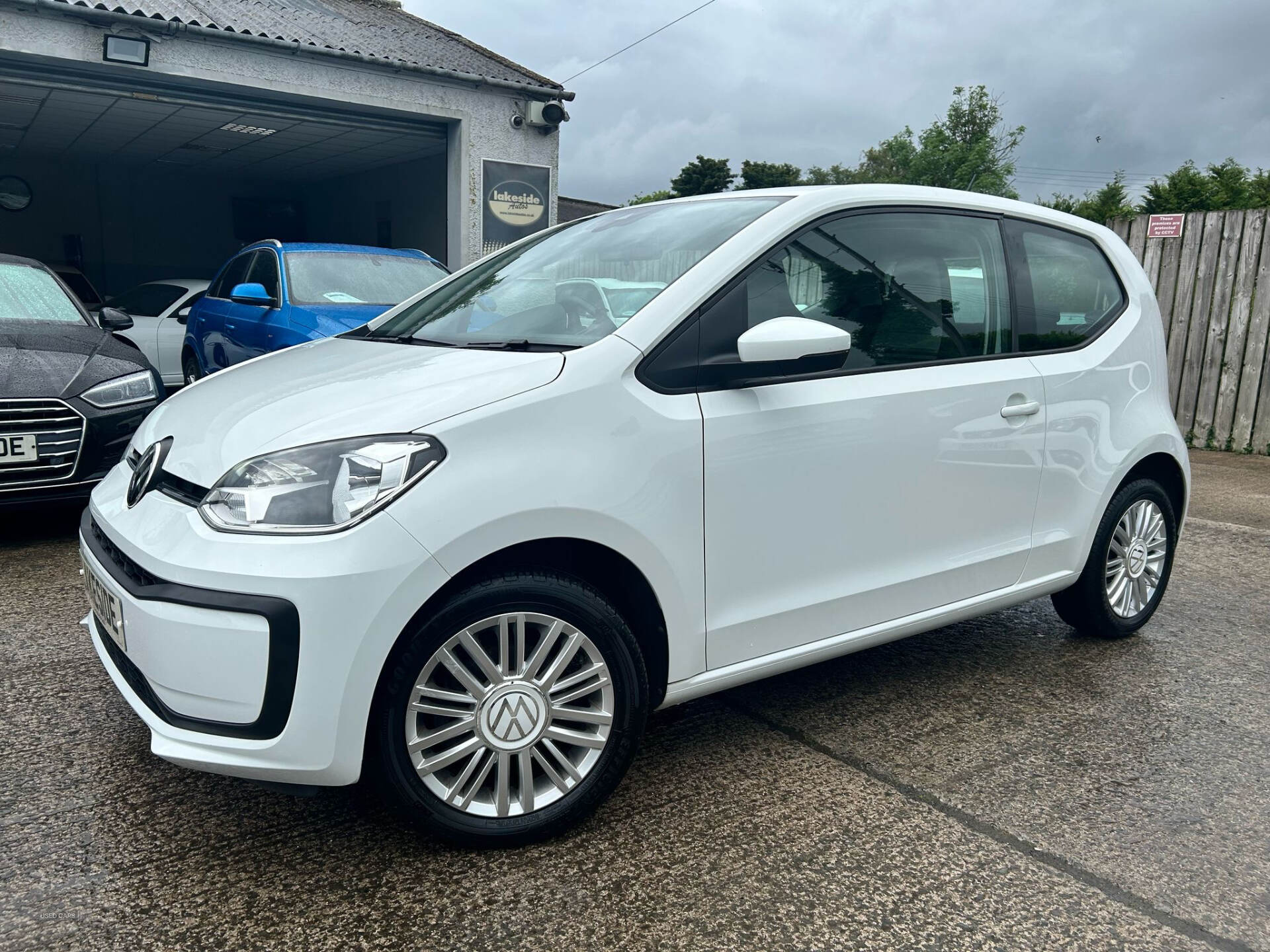 Volkswagen Up HATCHBACK in Down