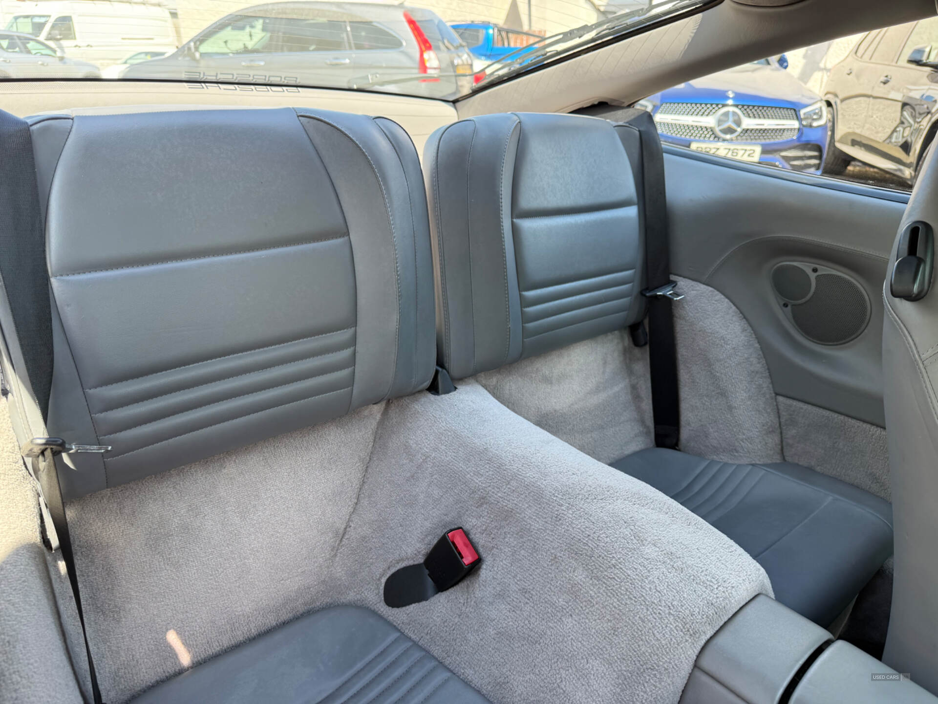 Mar 2001 Porsche 911 2dr
