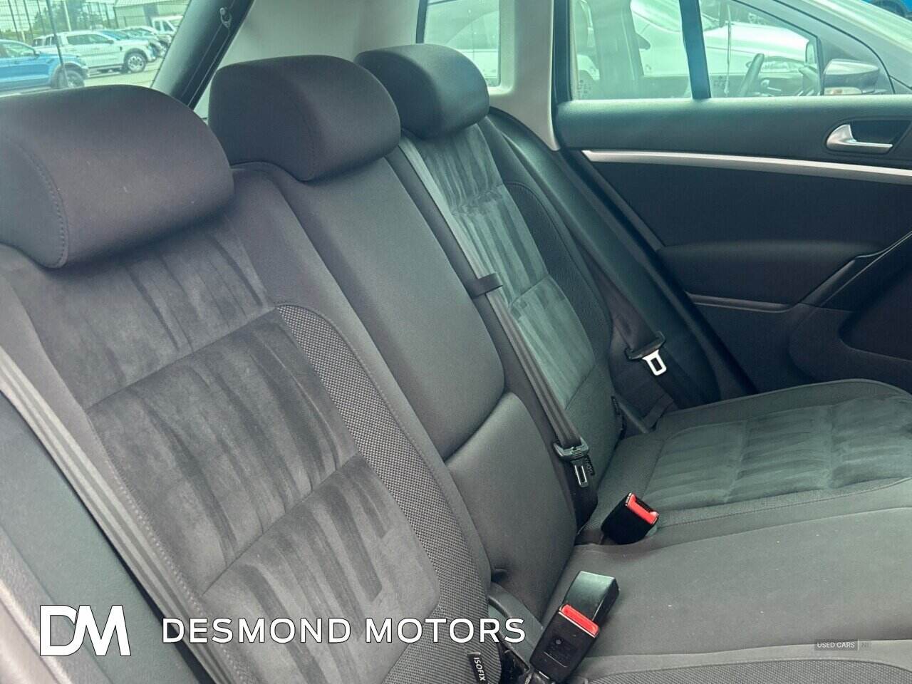 Apr 2015 Volkswagen Tiguan 2.0 TDi BlueMotion Tech Match 5dr [2WD]