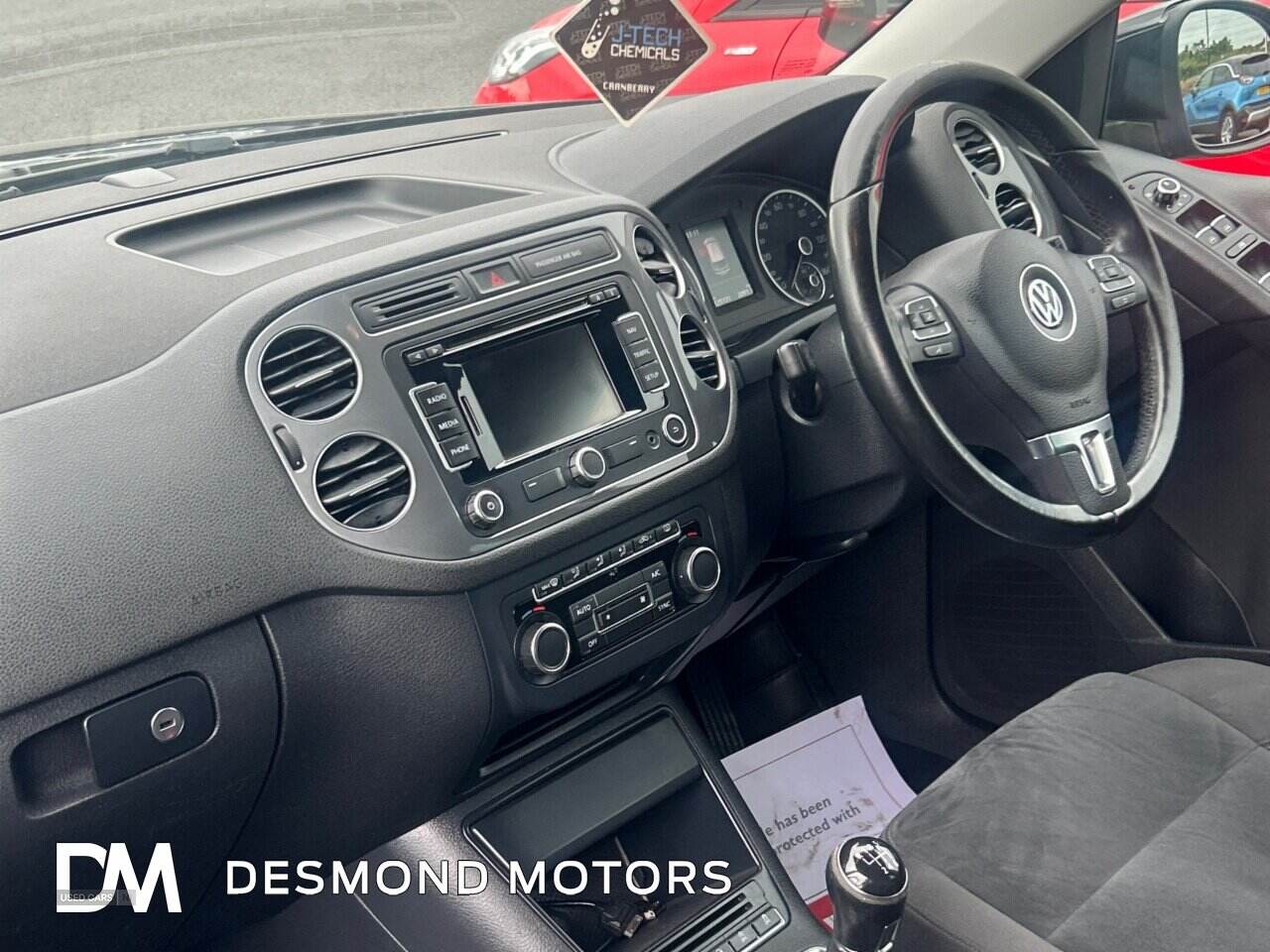 Apr 2015 Volkswagen Tiguan 2.0 TDi BlueMotion Tech Match 5dr [2WD]