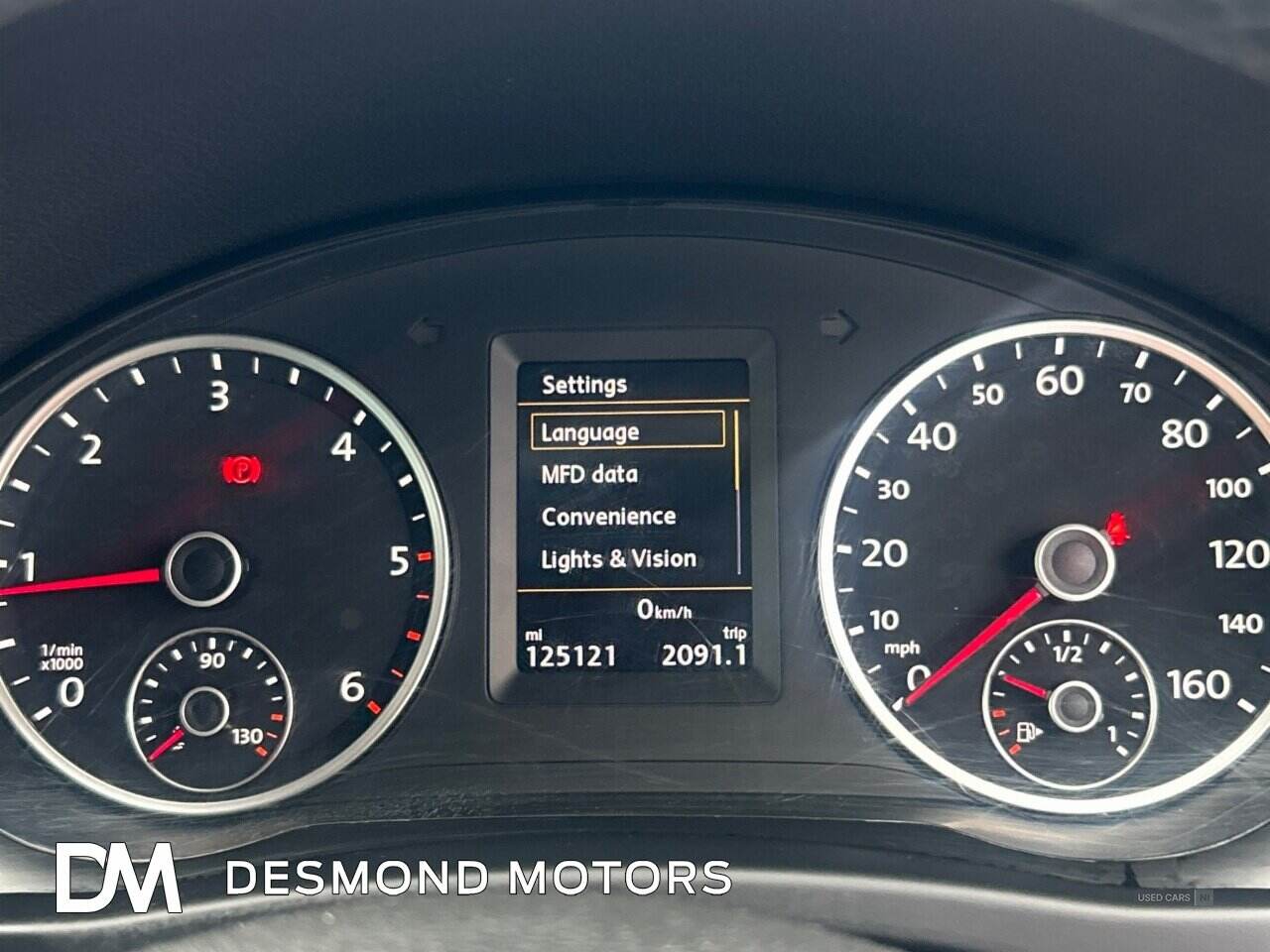 Apr 2015 Volkswagen Tiguan 2.0 TDi BlueMotion Tech Match 5dr [2WD]