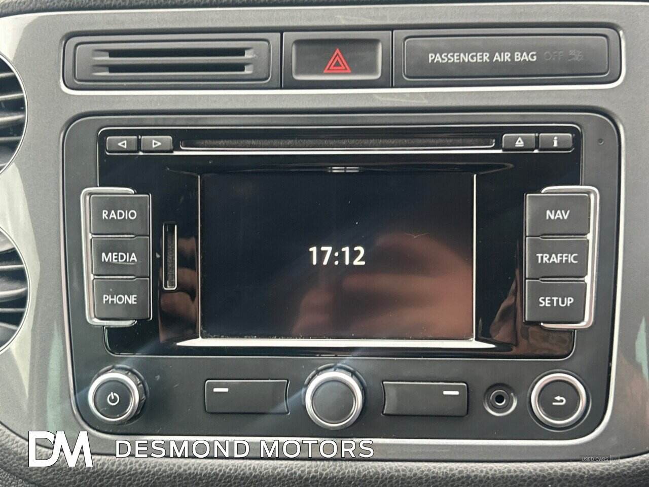 Apr 2015 Volkswagen Tiguan 2.0 TDi BlueMotion Tech Match 5dr [2WD]