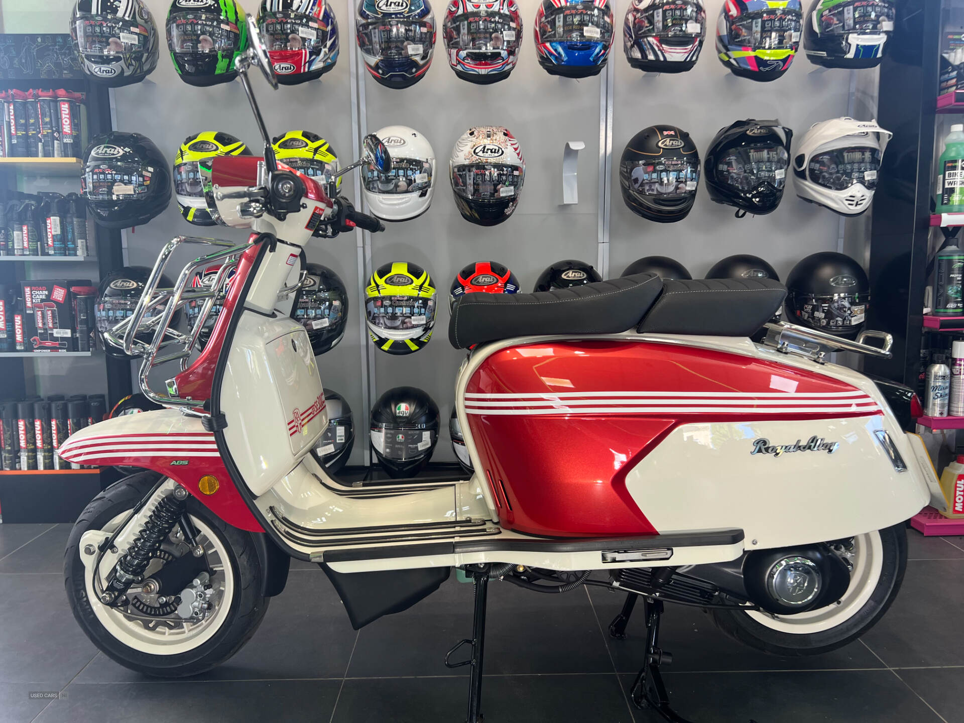 Oct 2024 Royal Enfield 2024 ROYAL ALLOY GP300 SE
