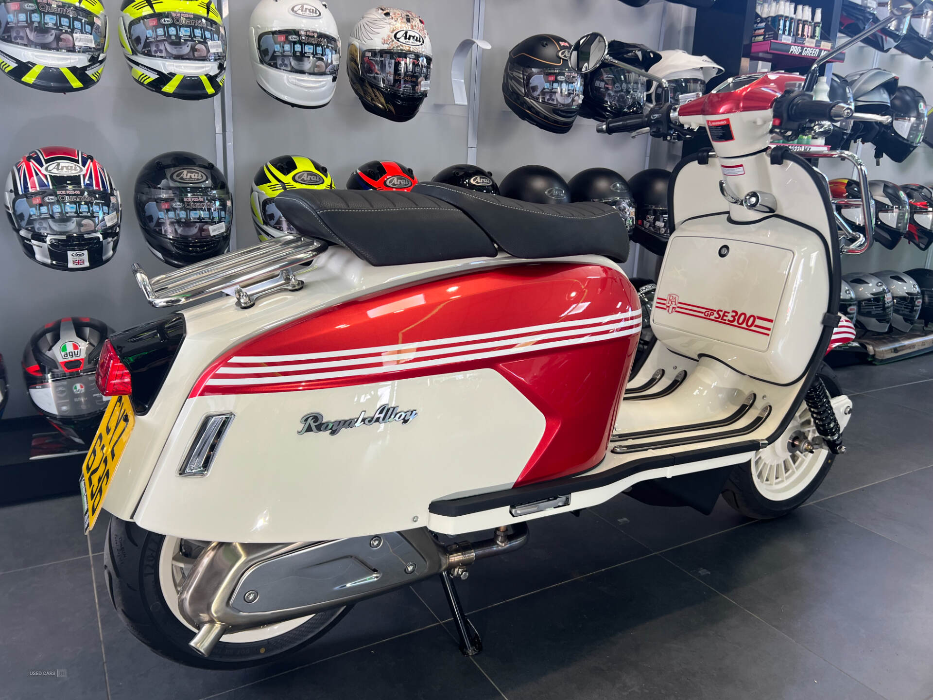 Oct 2024 Royal Enfield 2024 ROYAL ALLOY GP300 SE
