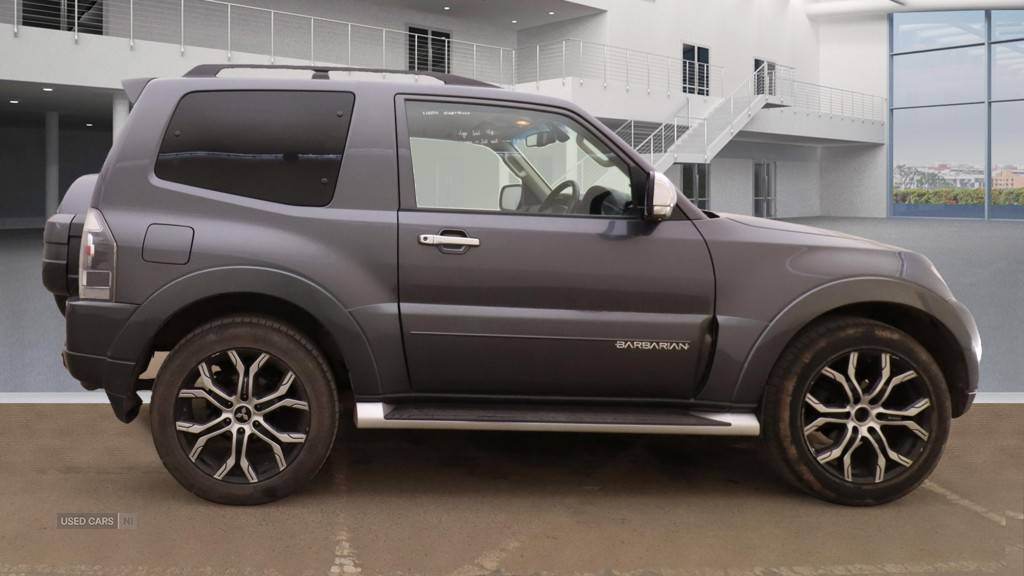 Mar 2017 Mitsubishi Shogun 3.2 DI-DC 187 Barbarian Van Auto