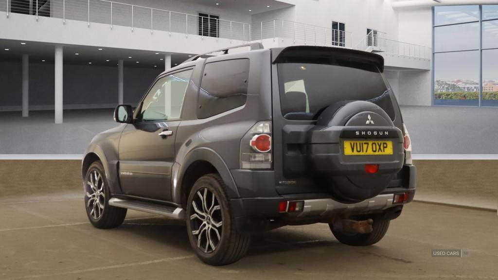 Mar 2017 Mitsubishi Shogun 3.2 DI-DC 187 Barbarian Van Auto
