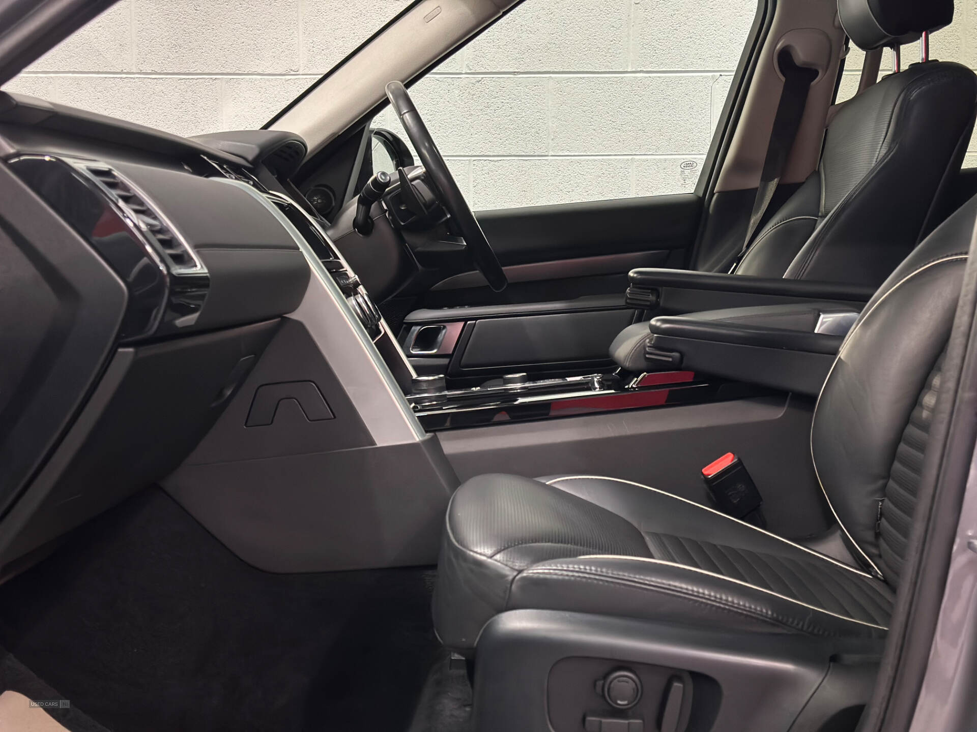 Mar 2019 Land Rover Discovery 3.0 SDV6 HSE 5dr Auto