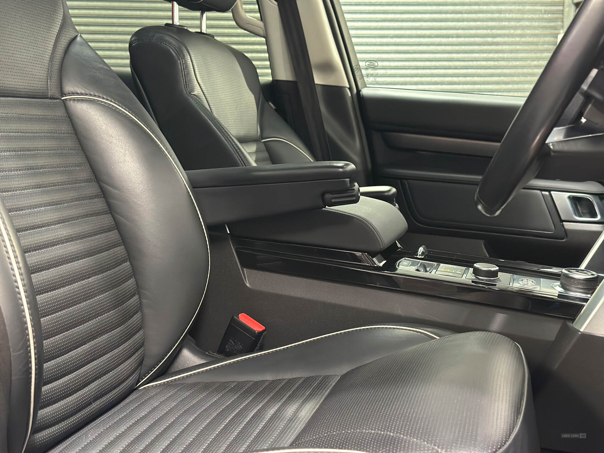 Mar 2019 Land Rover Discovery 3.0 SDV6 HSE 5dr Auto
