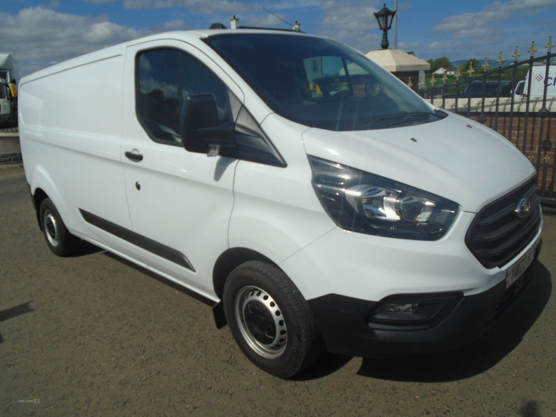 Jun 2023 Ford Transit Custom 2.0 EcoBlue 130ps Low Roof Leader Van