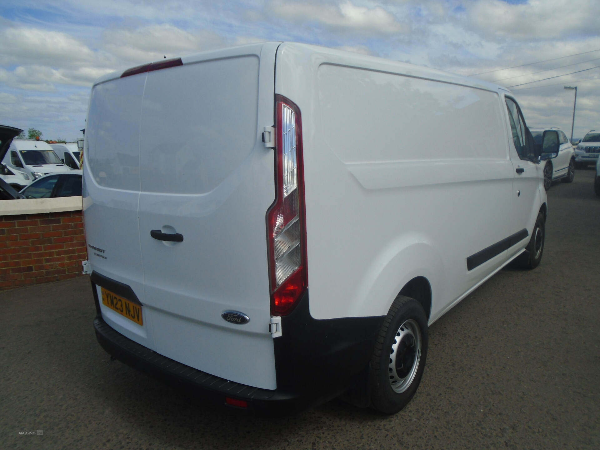 Jun 2023 Ford Transit Custom 2.0 EcoBlue 130ps Low Roof Leader Van