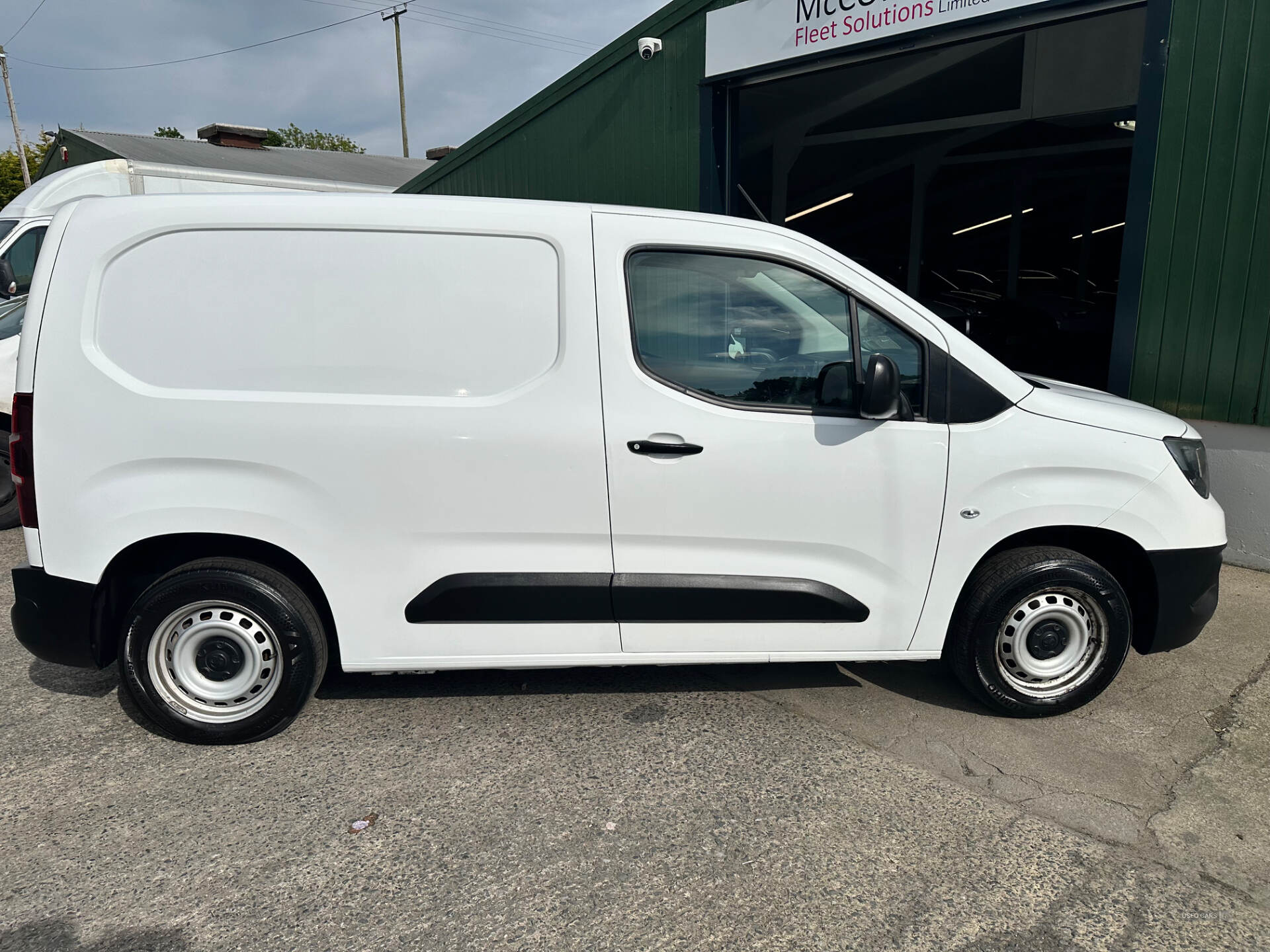 Nov 2020 Vauxhall Combo 2000 1.5 Turbo D 75ps H1 Edition Van