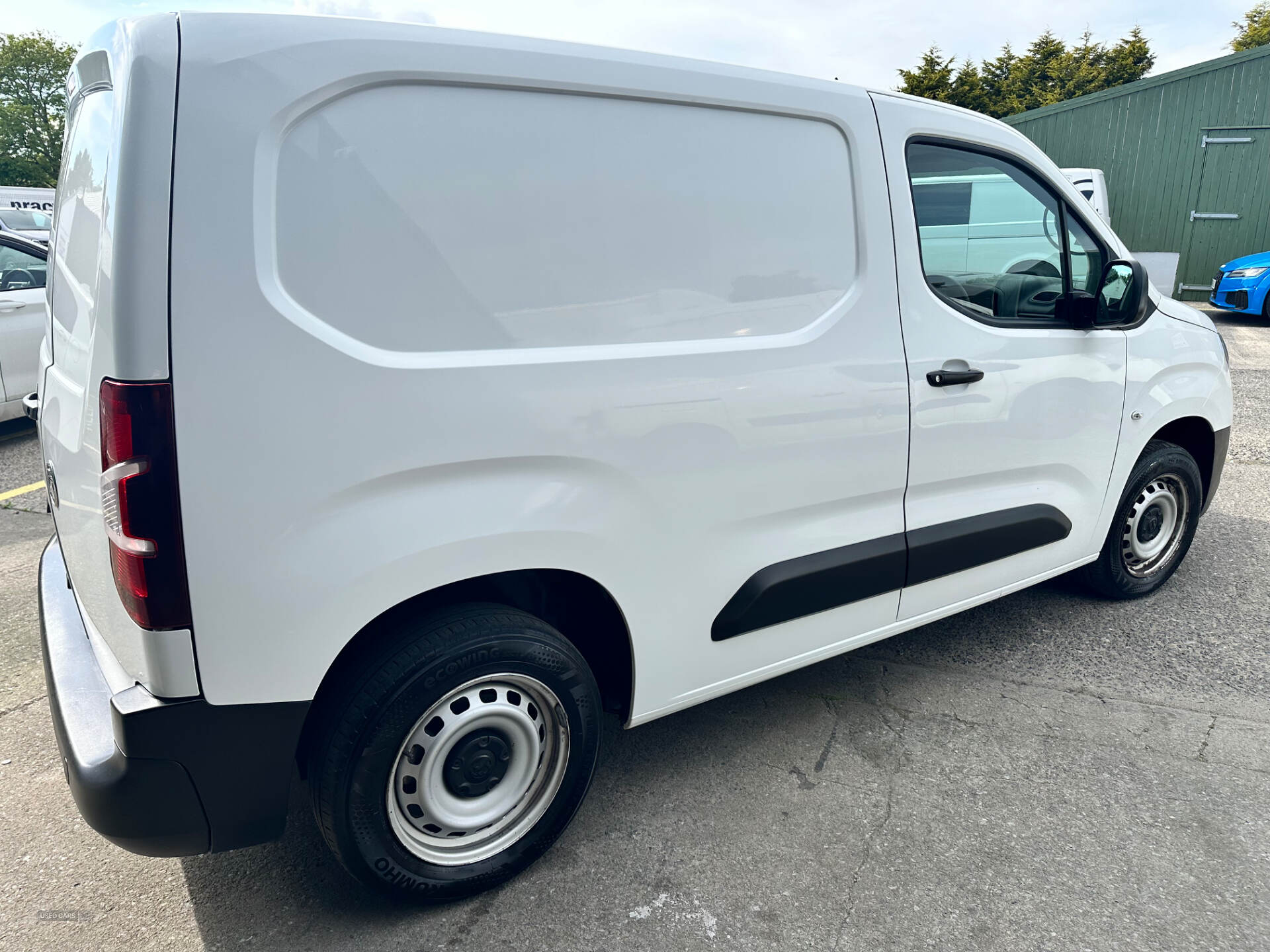 Nov 2020 Vauxhall Combo 2000 1.5 Turbo D 75ps H1 Edition Van