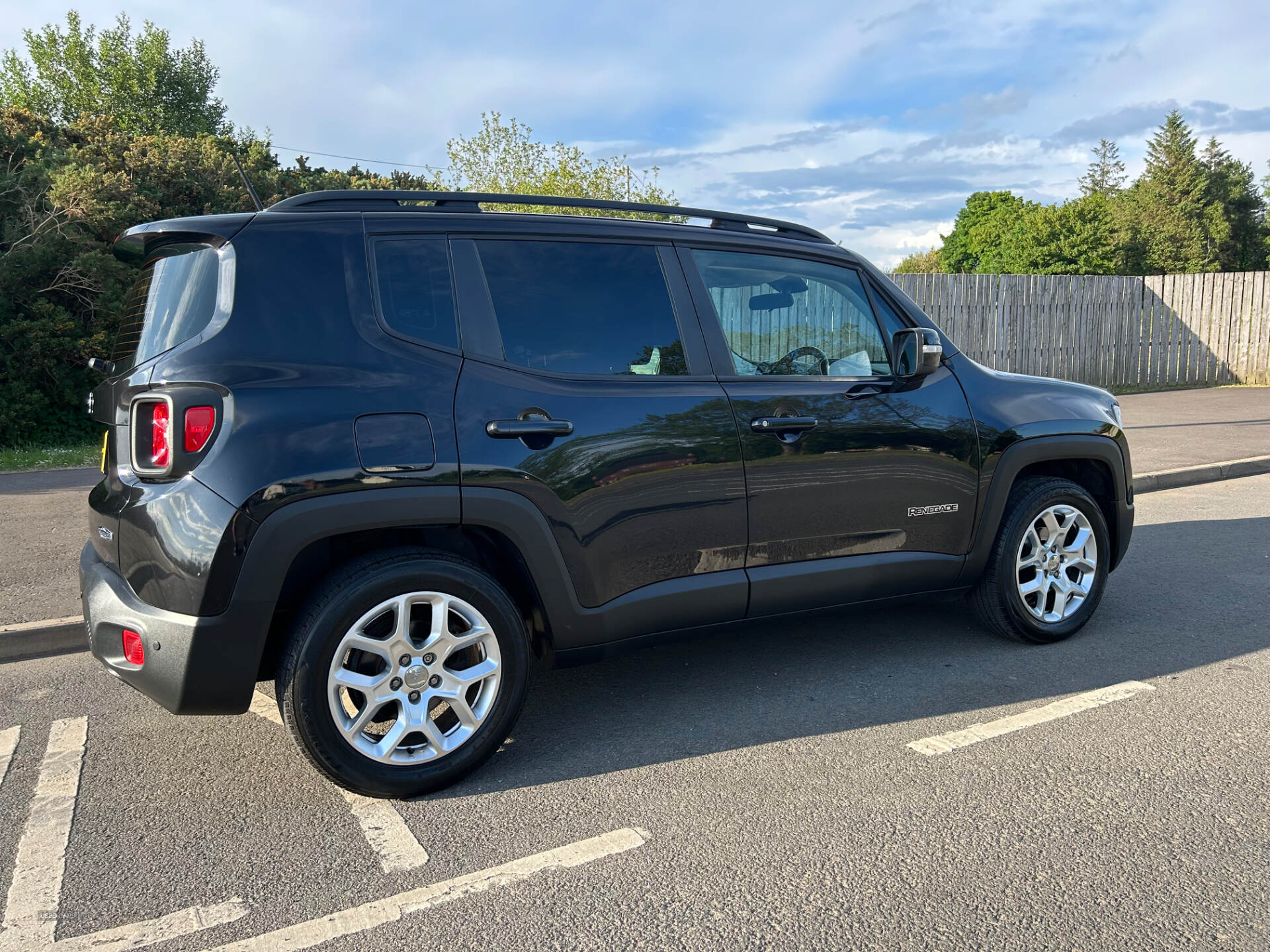 Jan 2016 Jeep Renegade 1.6 Multijet Longitude 5dr