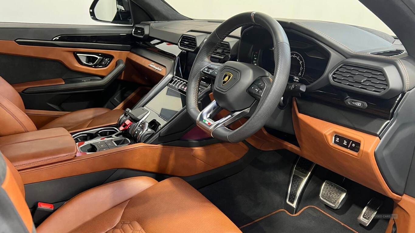 Oct 2021 Lamborghini Urus 4.0T FSI V8 5dr Auto