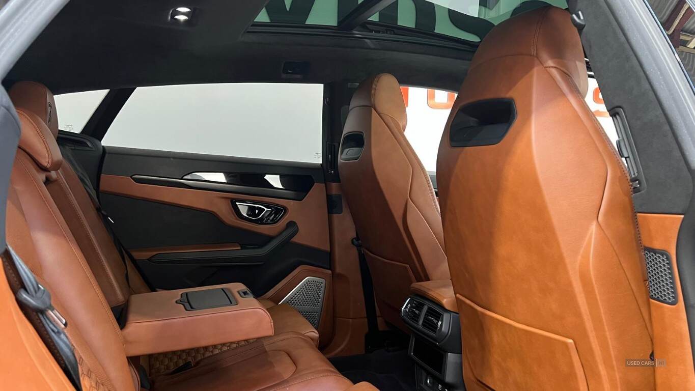 Oct 2021 Lamborghini Urus 4.0T FSI V8 5dr Auto