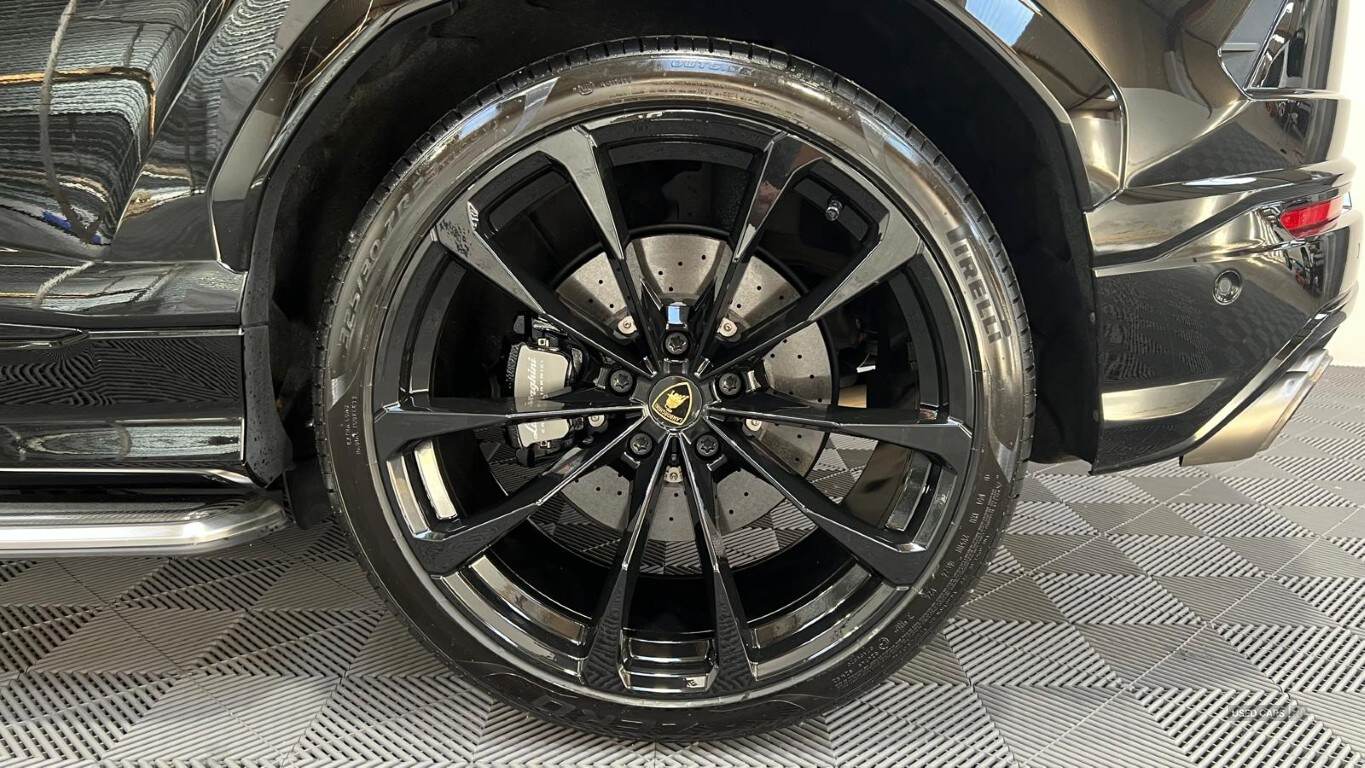 Oct 2021 Lamborghini Urus 4.0T FSI V8 5dr Auto