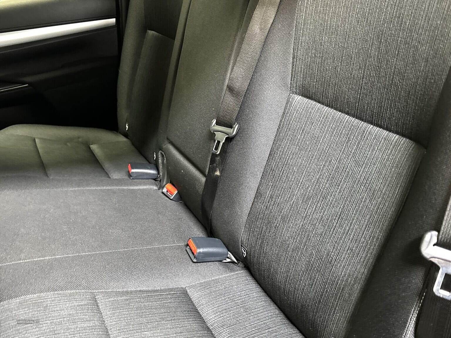 Jan 2025 Toyota Hilux Invincible D/Cab Pick Up 2.4 D-4D Auto