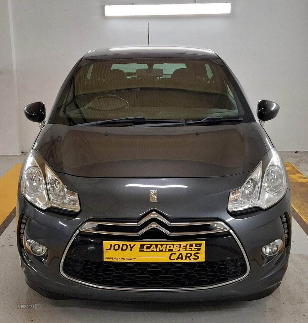 Jan 2013 Citroen DS3 1.6 e-HDi 110 Airdream DSport 3dr
