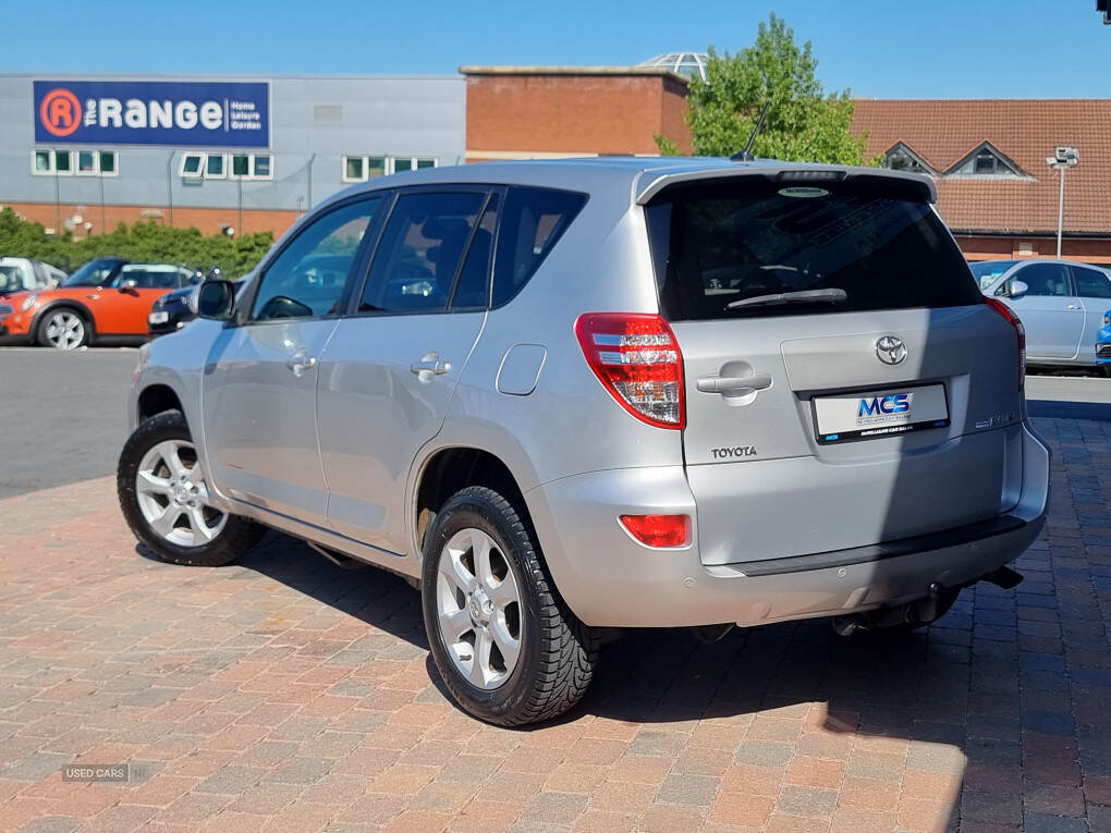 Dec 2011 Toyota RAV4 2.2 D-4D XT-R 5dr