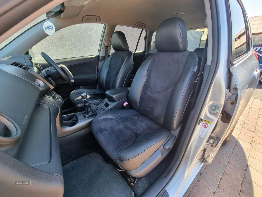 Dec 2011 Toyota RAV4 2.2 D-4D XT-R 5dr
