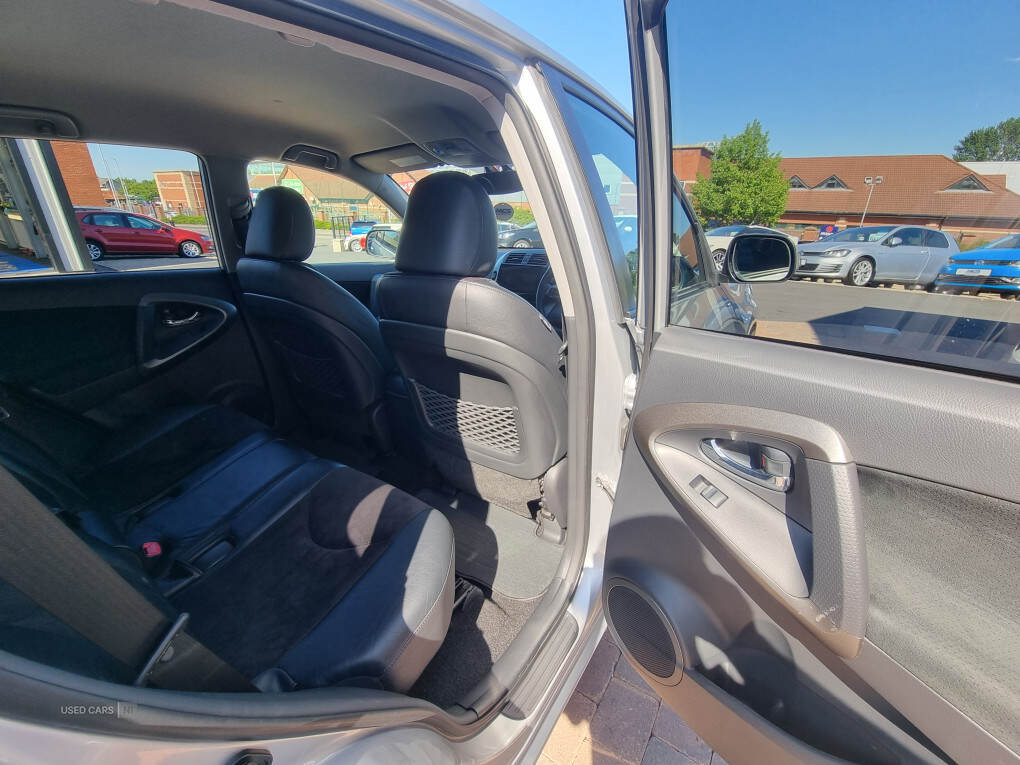 Dec 2011 Toyota RAV4 2.2 D-4D XT-R 5dr