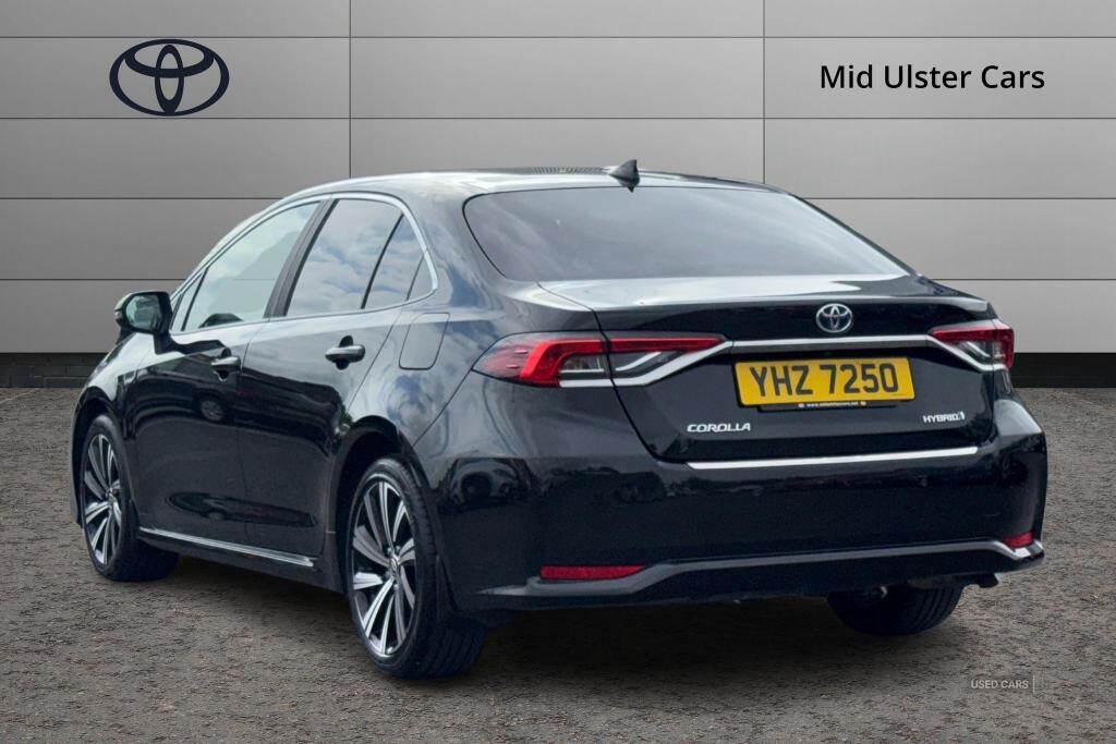 Apr 2022 Toyota Corolla 1.8 VVT-i Hybrid Design 4dr CVT