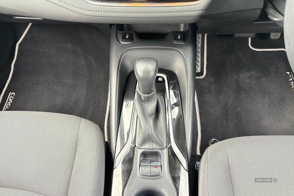 Apr 2022 Toyota Corolla 1.8 VVT-i Hybrid Design 4dr CVT