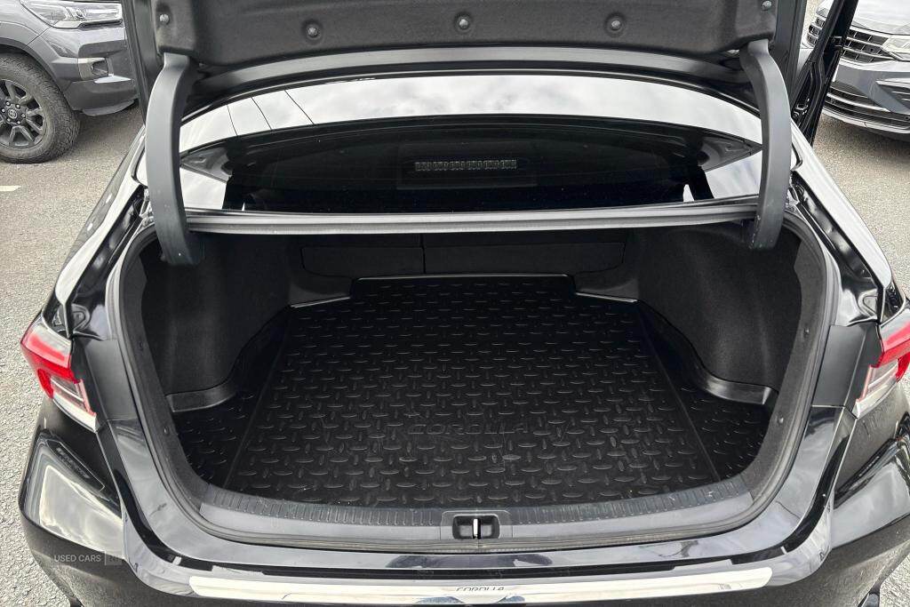 Apr 2022 Toyota Corolla 1.8 VVT-i Hybrid Design 4dr CVT
