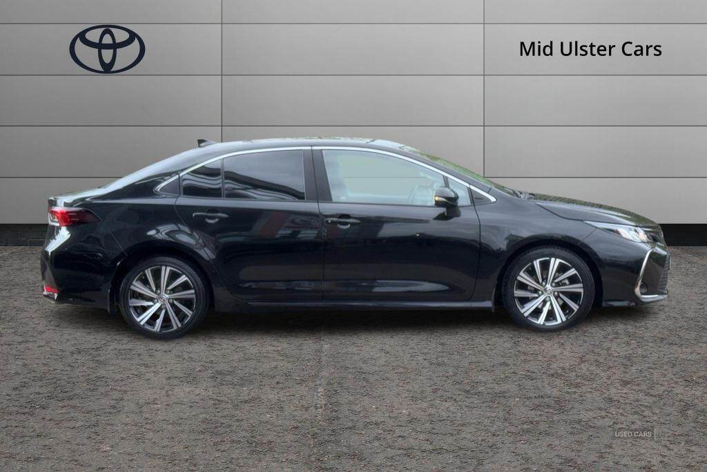 Apr 2022 Toyota Corolla 1.8 VVT-i Hybrid Design 4dr CVT
