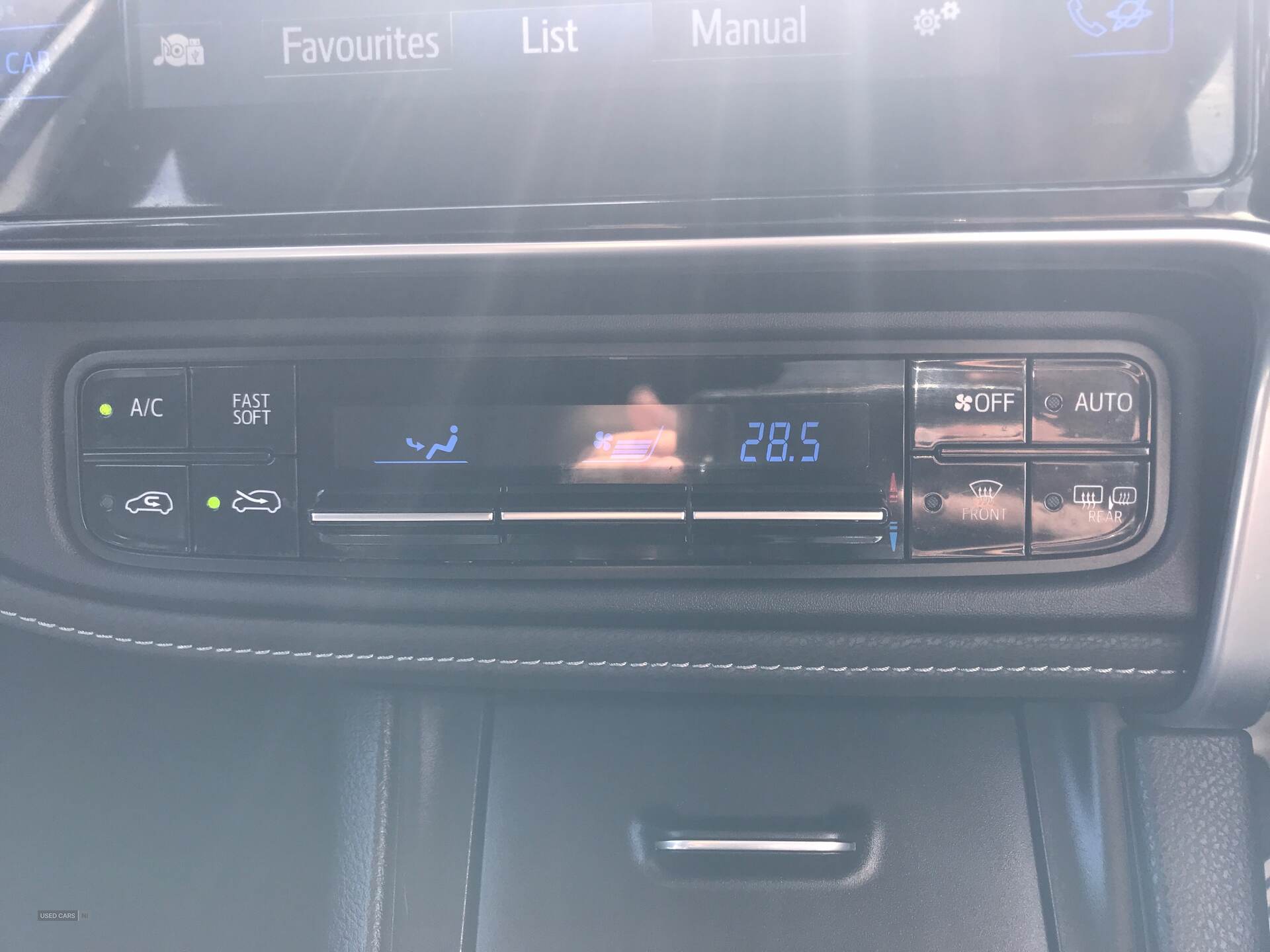 Feb 2017 Toyota Auris 1.2T Icon TSS 5dr