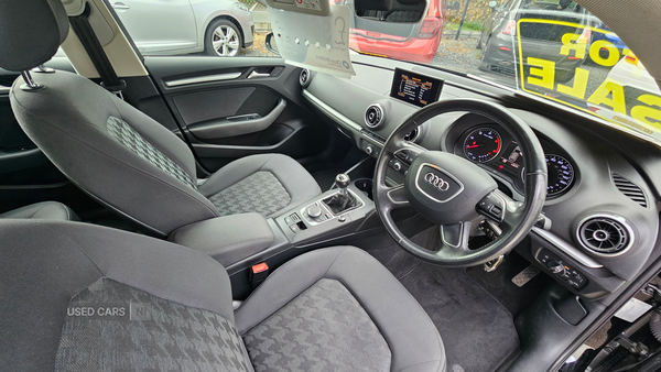 Audi A3 DIESEL SPORTBACK in Down