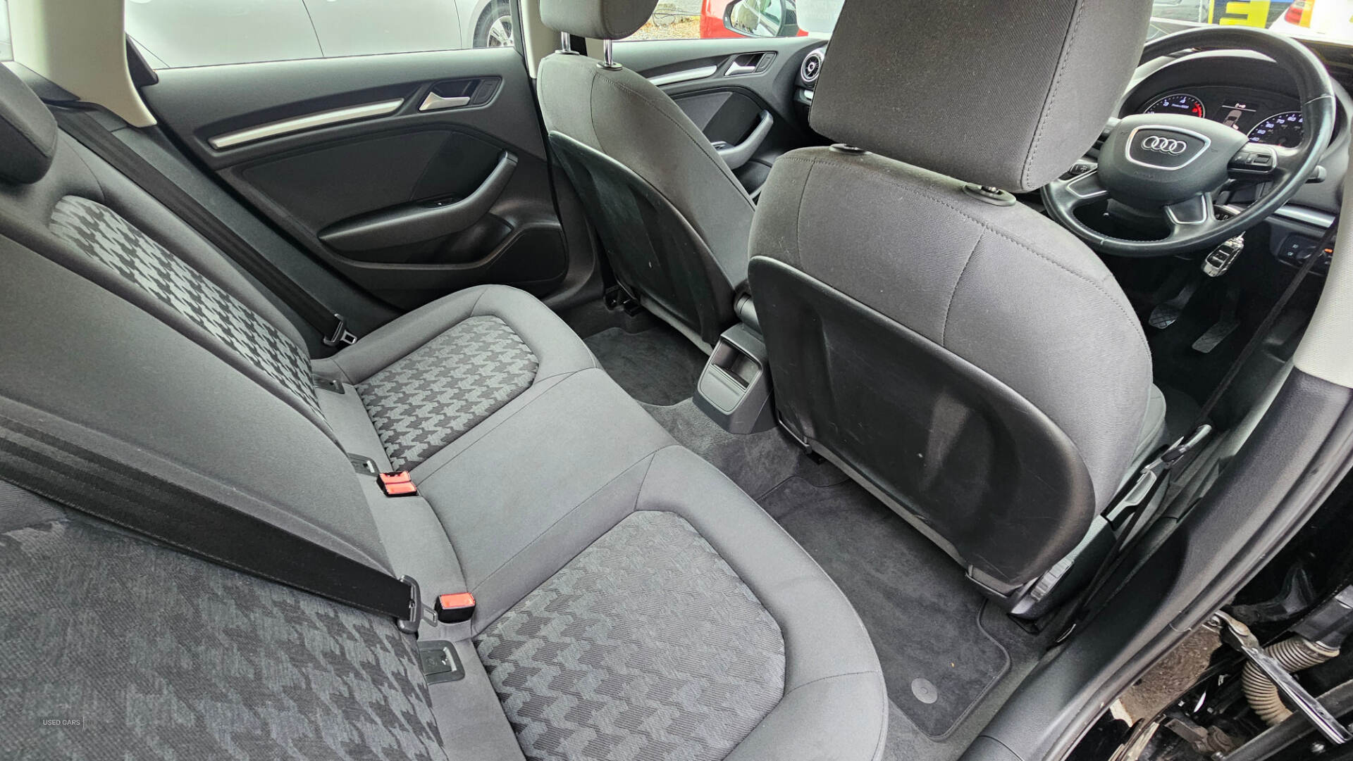 Audi A3 DIESEL SPORTBACK in Down