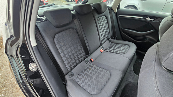 Audi A3 DIESEL SPORTBACK in Down