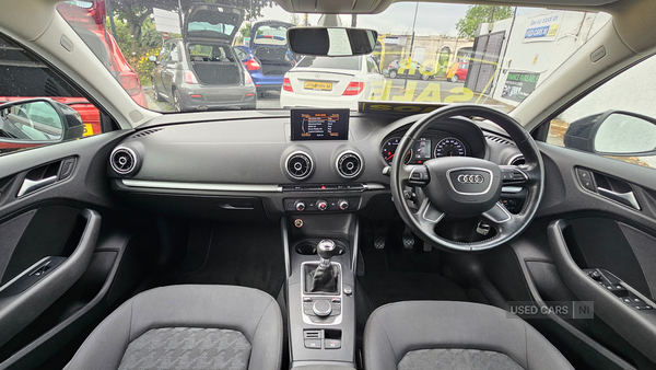 Audi A3 DIESEL SPORTBACK in Down