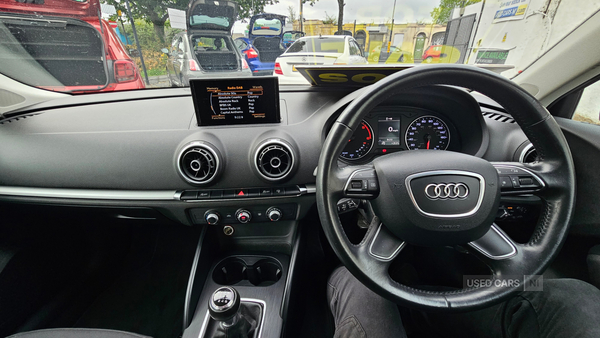 Audi A3 DIESEL SPORTBACK in Down