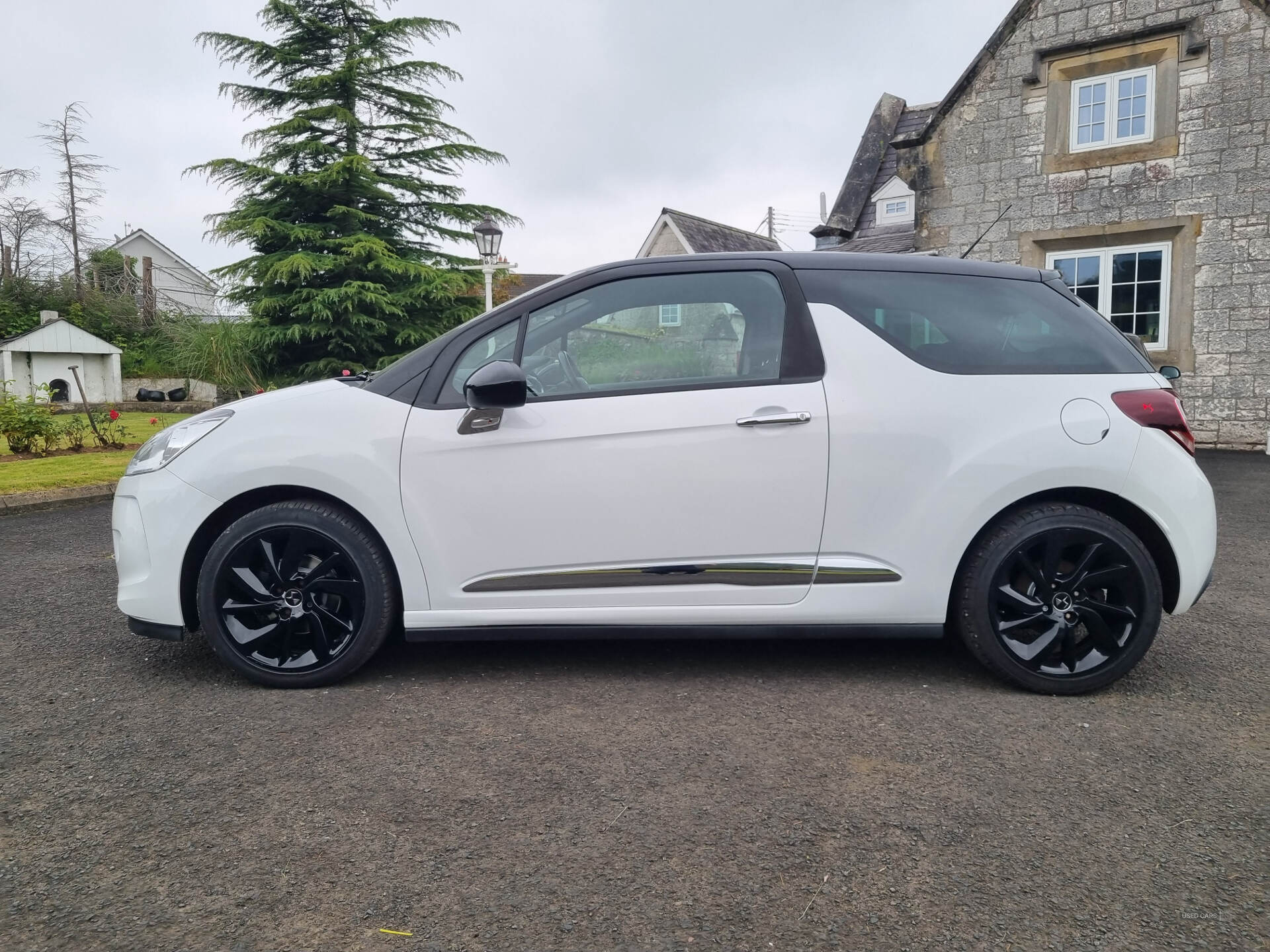 Jun 2015 DS 3 1.6 BlueHDi DStyle Nav 3dr