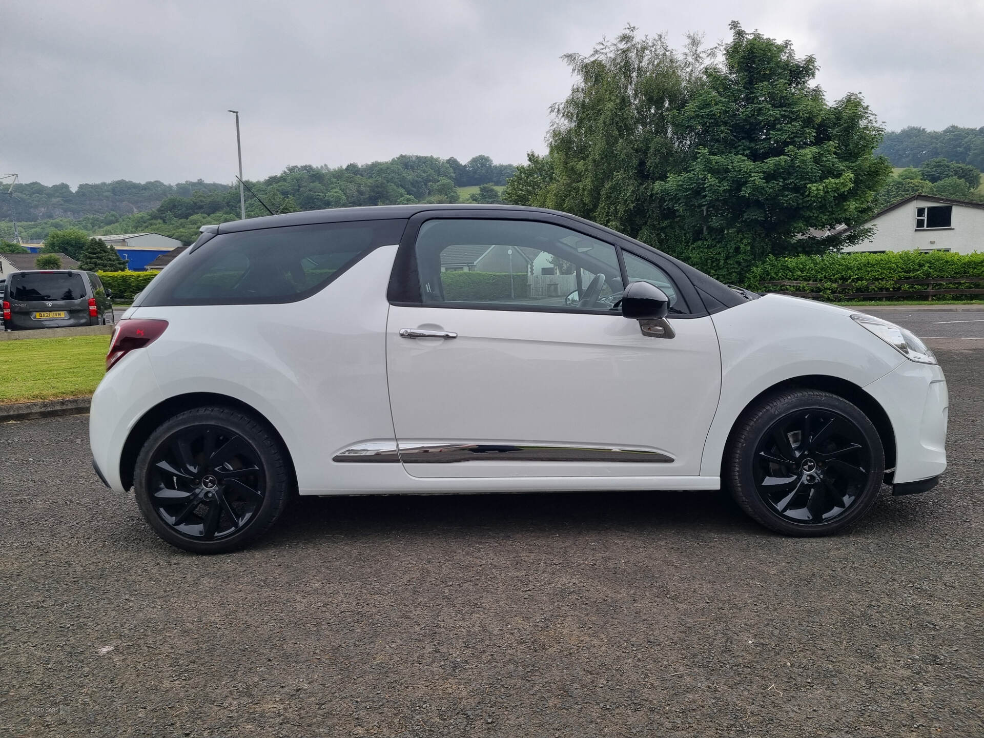 Jun 2015 DS 3 1.6 BlueHDi DStyle Nav 3dr