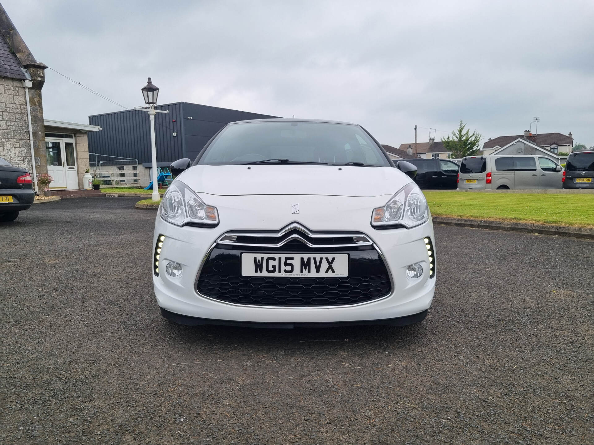Jun 2015 DS 3 1.6 BlueHDi DStyle Nav 3dr