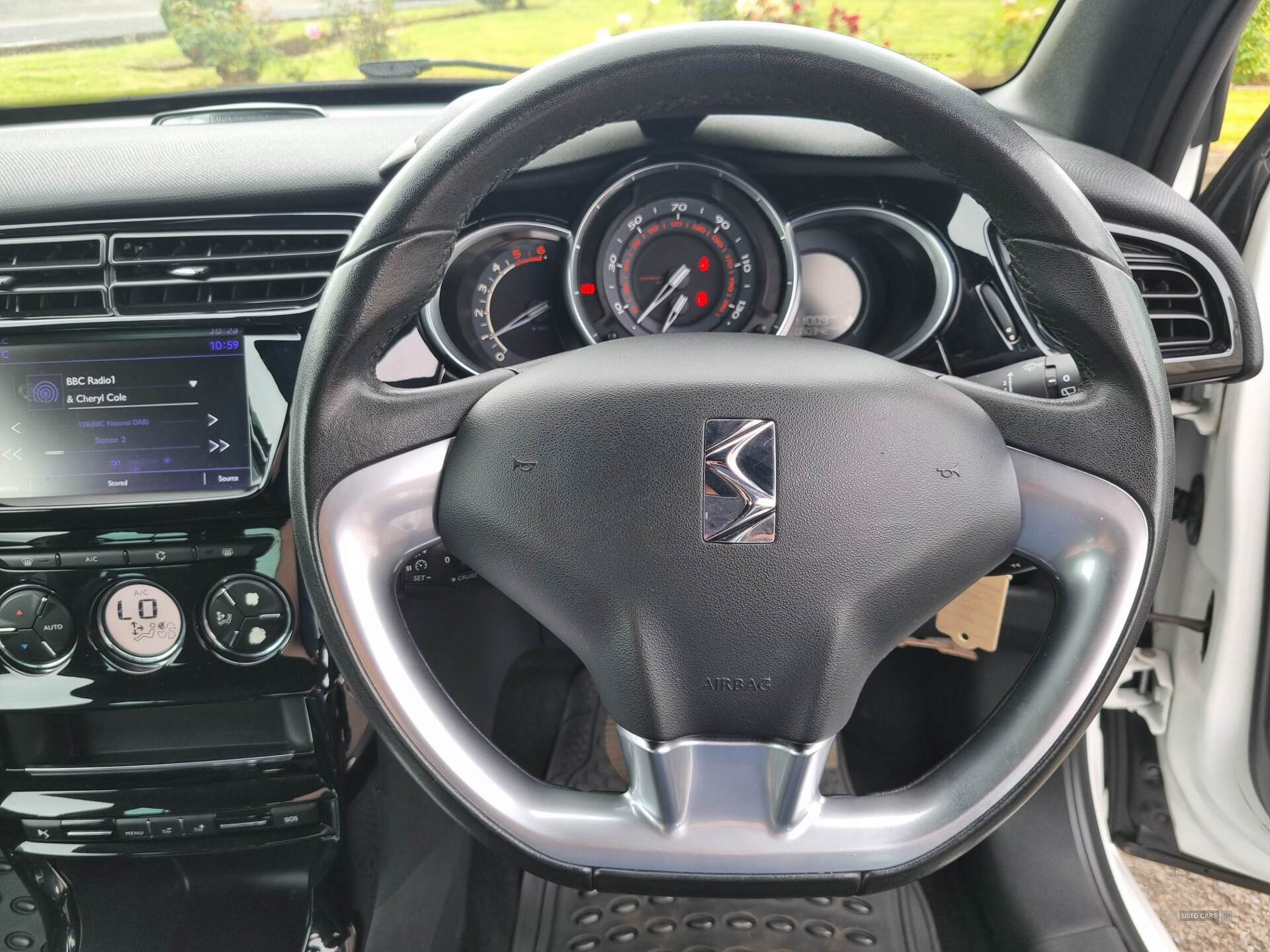 Jun 2015 DS 3 1.6 BlueHDi DStyle Nav 3dr