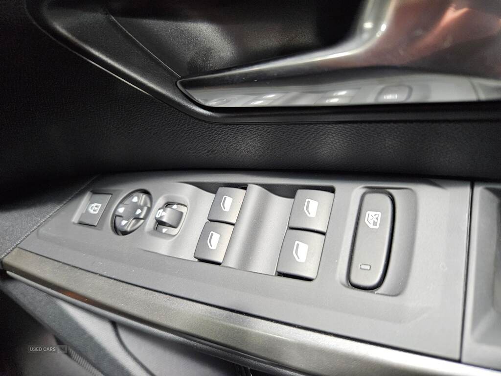 Peugeot 3008 73KWH 210HP ALLURE AUTOMATIC in Antrim