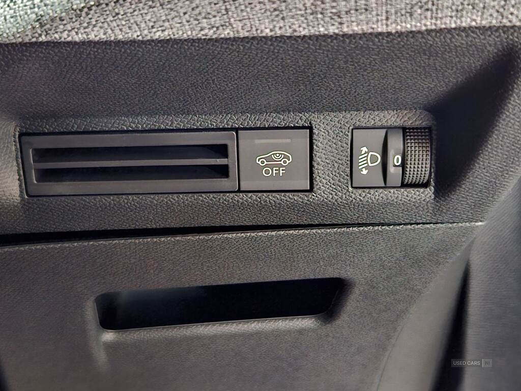 Peugeot 3008 73KWH 210HP ALLURE AUTOMATIC in Antrim