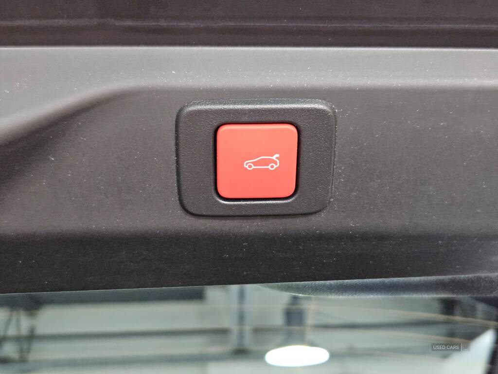 Peugeot 3008 73KWH 210HP GT AUTOMATIC in Antrim